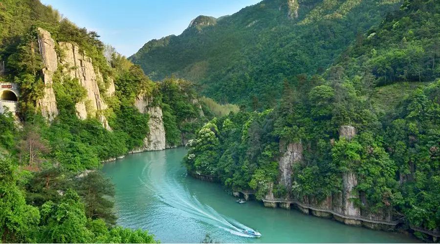 【4天五一小長(zhǎng)假攻略】-西尼機(jī)電預(yù)祝各位“五一勞動(dòng)節(jié)”快樂(lè)！