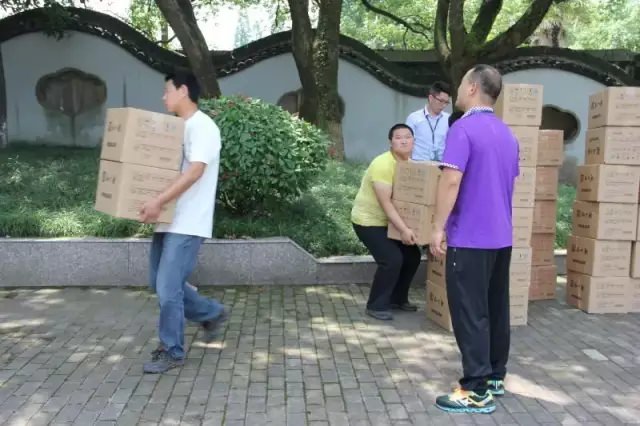 “濃”情端午 與愛同行—西尼電梯慰問杭州市第一社會(huì)福利院